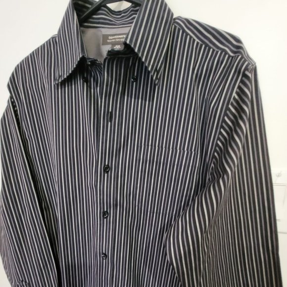 Set of 3 Long Sleeve, Button Down Dress Shirt - Picture 11 of 12